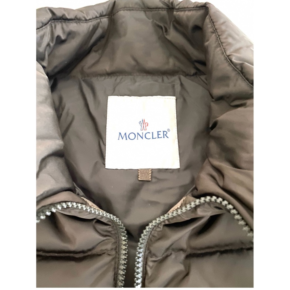 Moncler down brown jacket - Picture 2 of 6